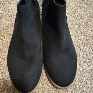 Time and Tru Black Ankle Boots